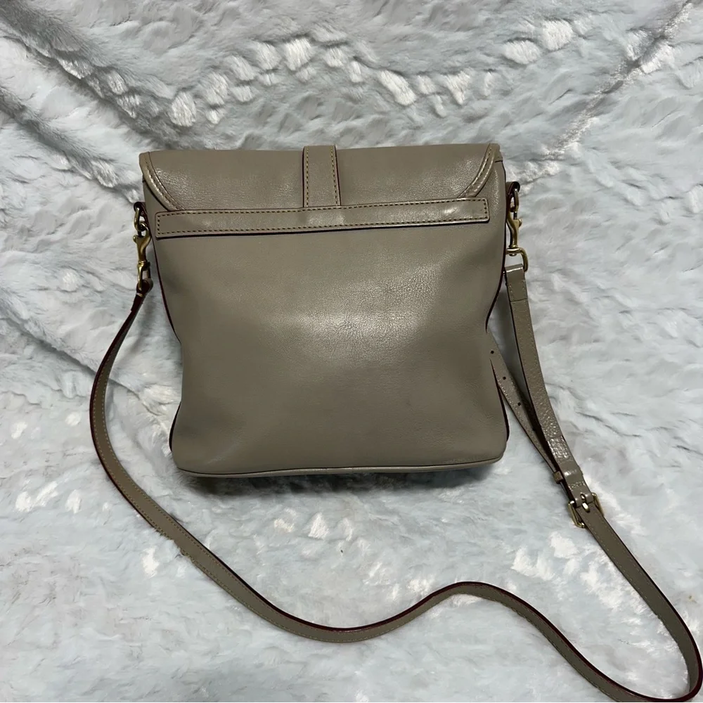 Dooney and Bourke Florentine Large Dottie Crossbody Taupe READ - Picture 2 of 16
